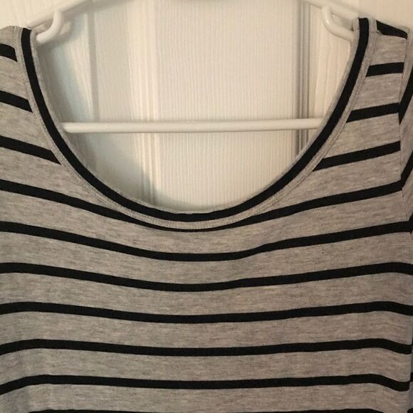 CLUB MONACO Scoop-neck & back  Striped Dress. - Picture 6 of 8